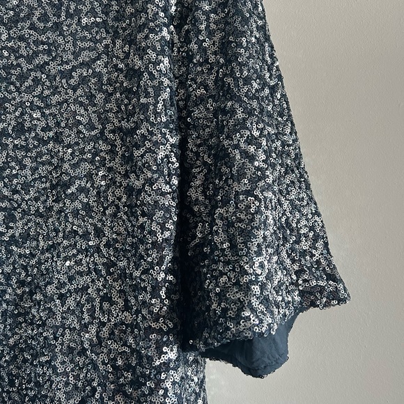 Sequin flutter sleeve top - Picture 3 of 4